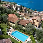 Mariù Apartahotel 3*