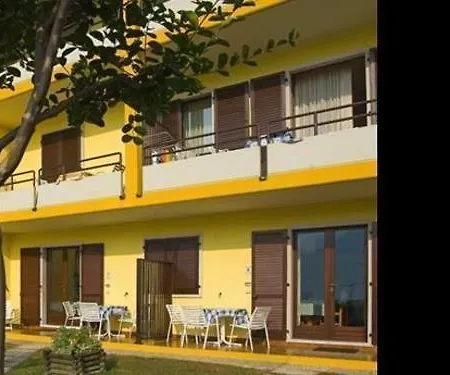 Apartmanhotel Mariu 3*